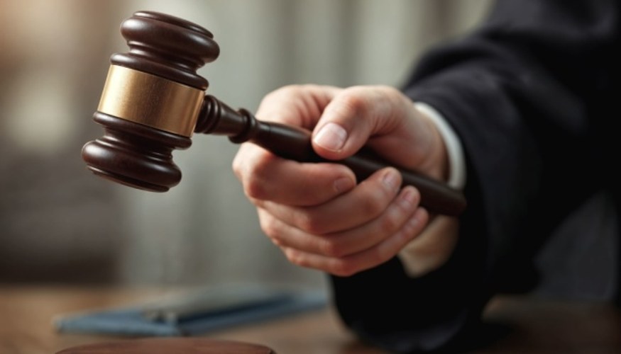 Повідомлення про підозру бійцю полку «Скеля» за побиття капелана та підполковника (Фото: dbr.gov.ua)
