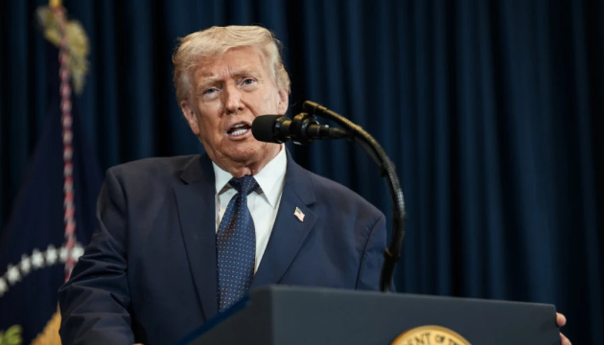 Дональд Трамп під час заяви в Овальному кабінеті Білого дому