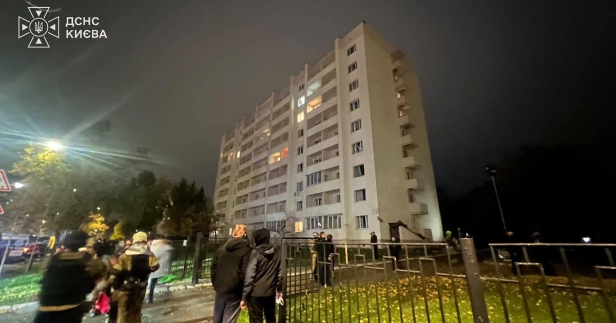 Пошкодження від російських ударів у Києві та Дніпропетровській області